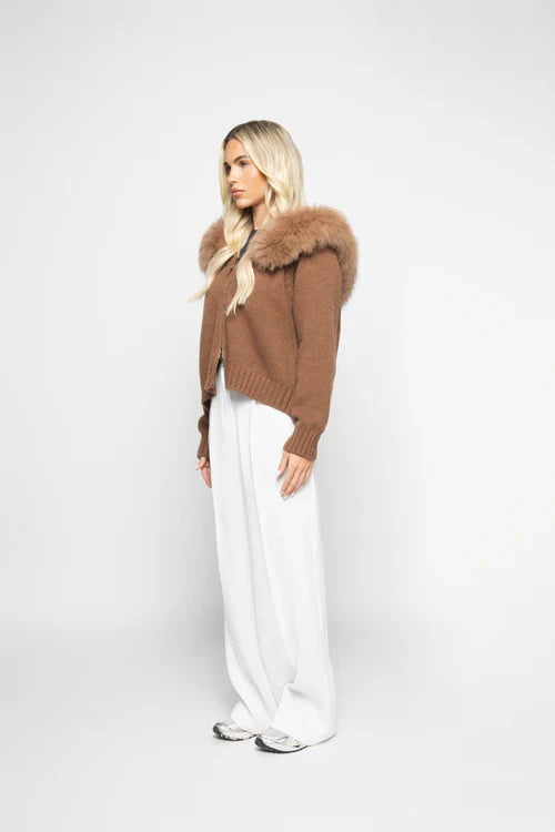GIULIANA™ | DIE ZIP-UP STRICKJACKE MIT FELLKAPUZE