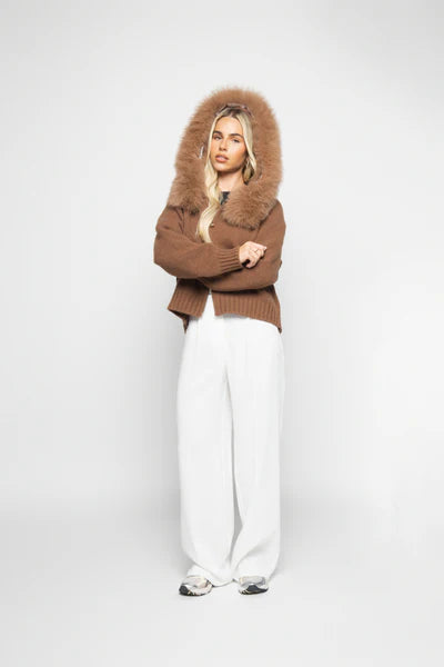 GIULIANA™ | DIE ZIP-UP STRICKJACKE MIT FELLKAPUZE